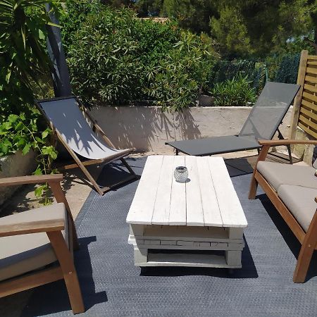 Les Mondes - Appartement Bas De Maison Ensues-la-Redonne Εξωτερικό φωτογραφία