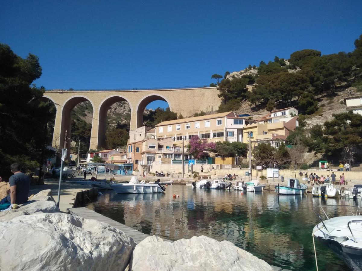 Les Mondes - Appartement Bas De Maison Ensues-la-Redonne Εξωτερικό φωτογραφία