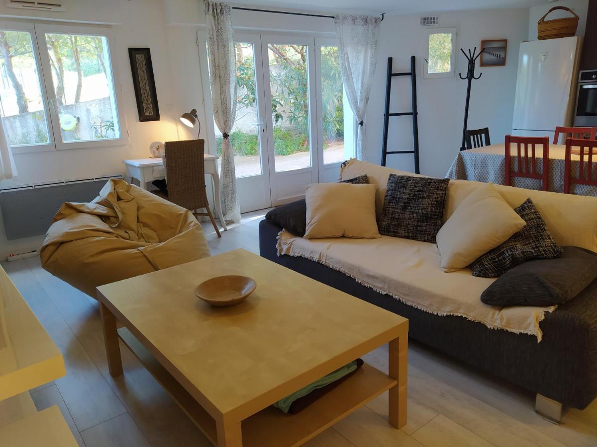 Les Mondes - Appartement Bas De Maison Ensues-la-Redonne Εξωτερικό φωτογραφία