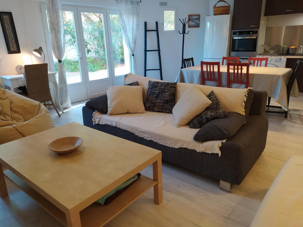 Les Mondes - Appartement Bas De Maison Ensues-la-Redonne Εξωτερικό φωτογραφία