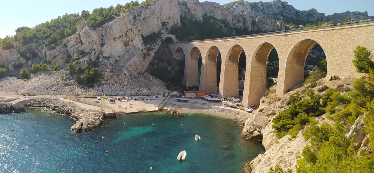 Les Mondes - Appartement Bas De Maison Ensues-la-Redonne Εξωτερικό φωτογραφία