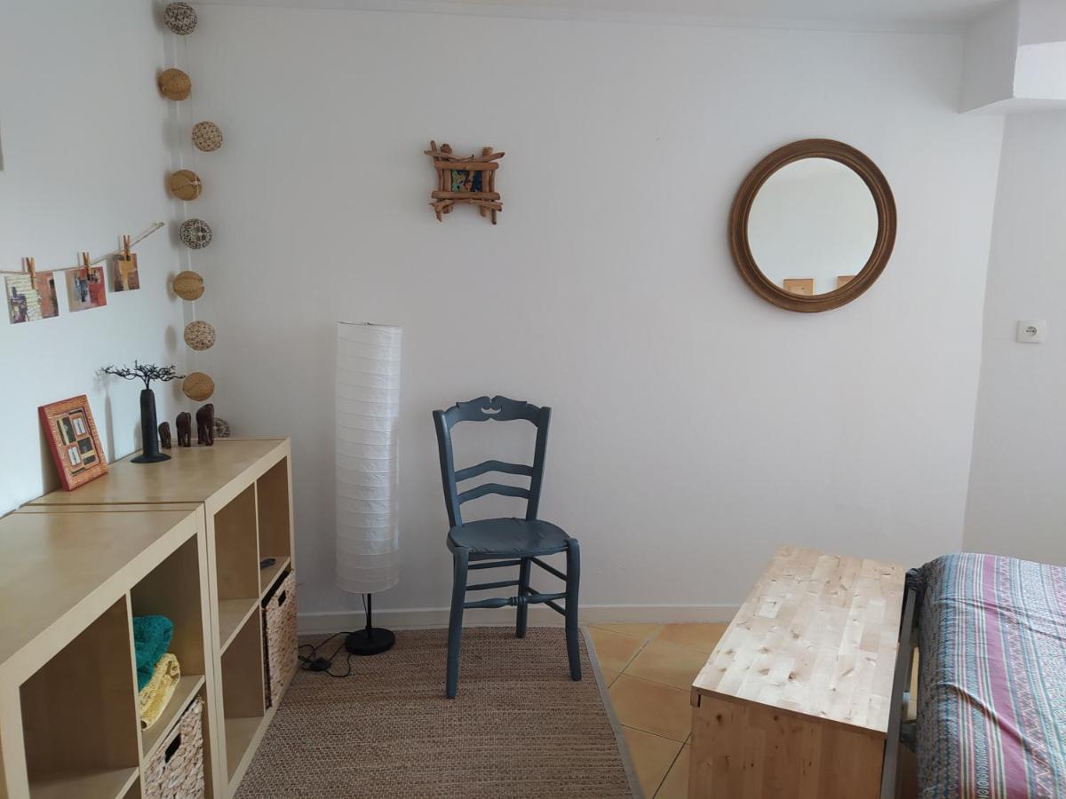 Les Mondes - Appartement Bas De Maison Ensues-la-Redonne Εξωτερικό φωτογραφία